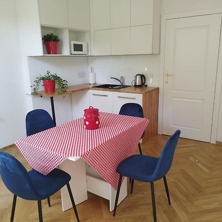 Urban Nest Apartments Brodowicza 14 Krakow Bagian luar foto
